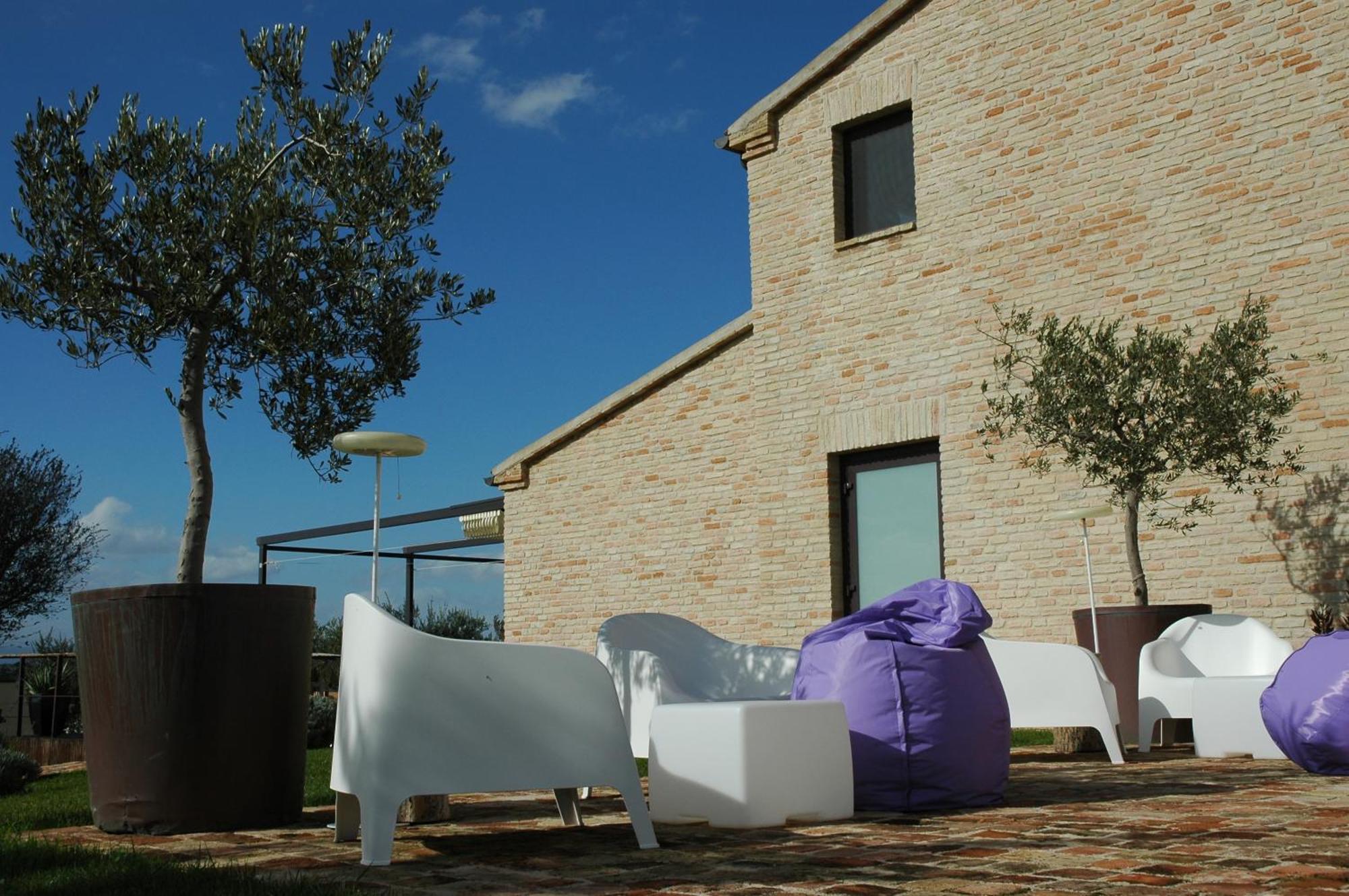 Solea Relais Di Charme- Adults Only Pensionat Trecastelli Exteriör bild